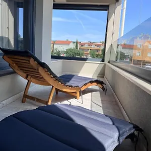 https://apartmani-cube-a.in-istria.net