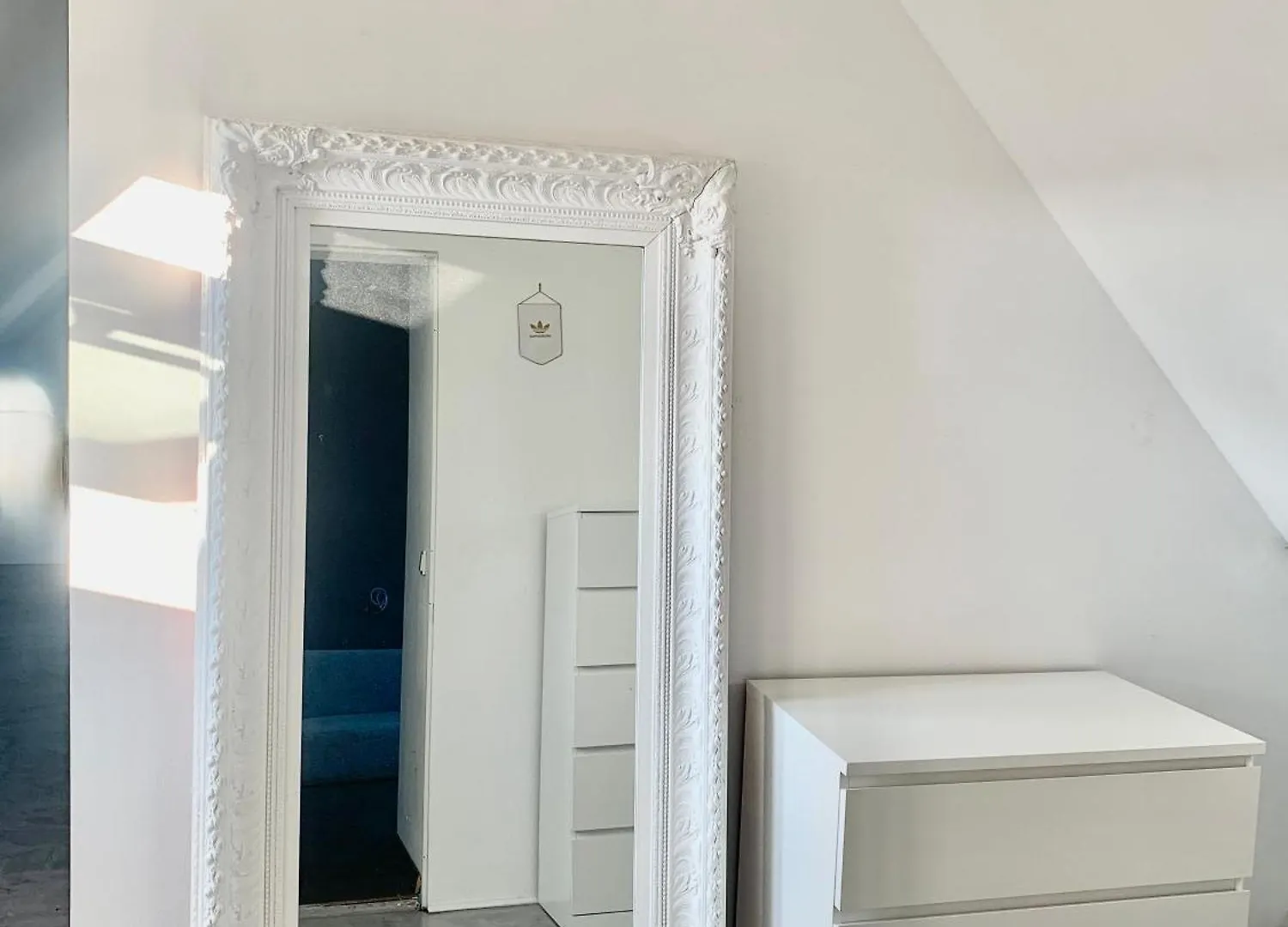 Schoene Dachgeschoss-Maisonette Wohnung Monaco di Baviera